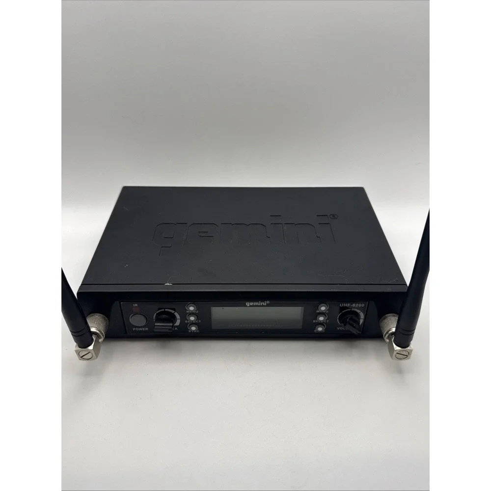 Gemini UHF-6200M Dual Channel Handheld UHF Wireless System